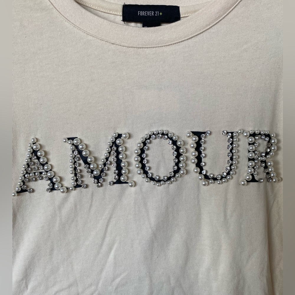 Forever 21 AMOUR Pearl Rhinestone Shirt Love Tee 3x Plus NWT Valentine’s Day - Picture 1 of 3